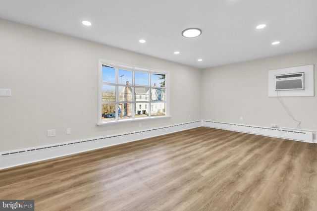 416 MAIN ST, Stockertown, PA 18083