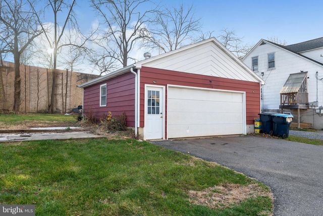 416 MAIN ST, Stockertown, PA 18083