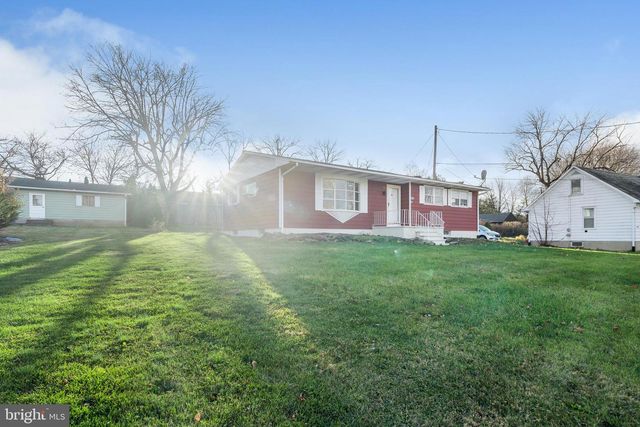 416 MAIN ST, Stockertown, PA 18083