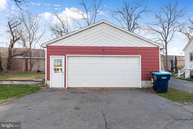 416 MAIN ST, Stockertown, PA 18083