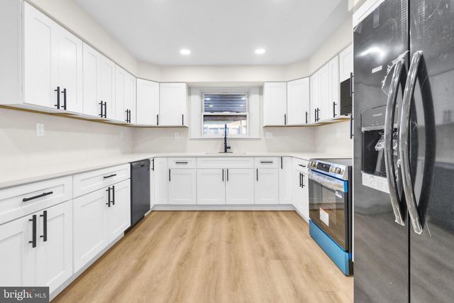 416 MAIN ST, Stockertown, PA 18083