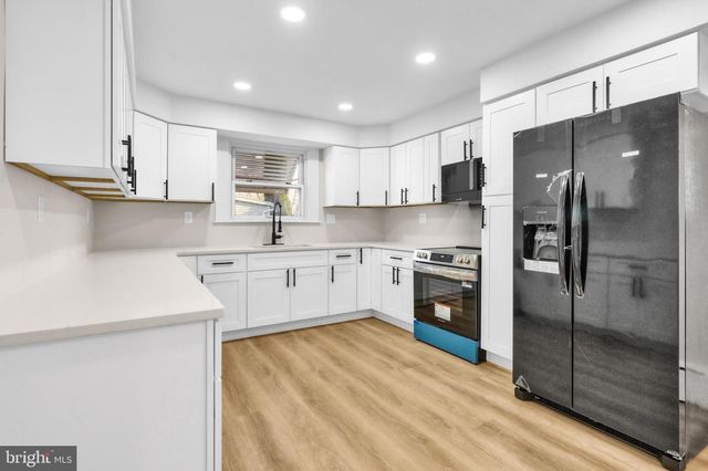 416 MAIN ST, Stockertown, PA 18083