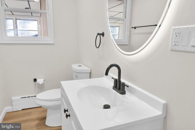 416 MAIN ST, Stockertown, PA 18083