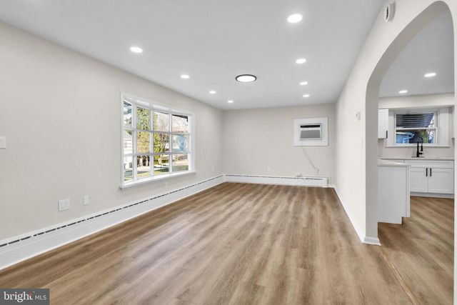 416 MAIN ST, Stockertown, PA 18083