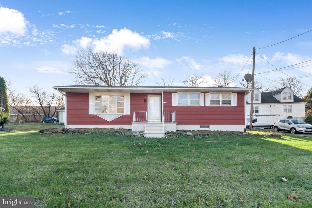 416 MAIN ST, Stockertown, PA 18083