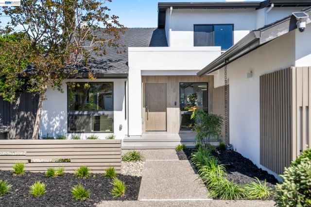 6223 Valroy Dr, San Jose, CA 95123