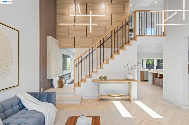 6223 Valroy Dr, San Jose, CA 95123