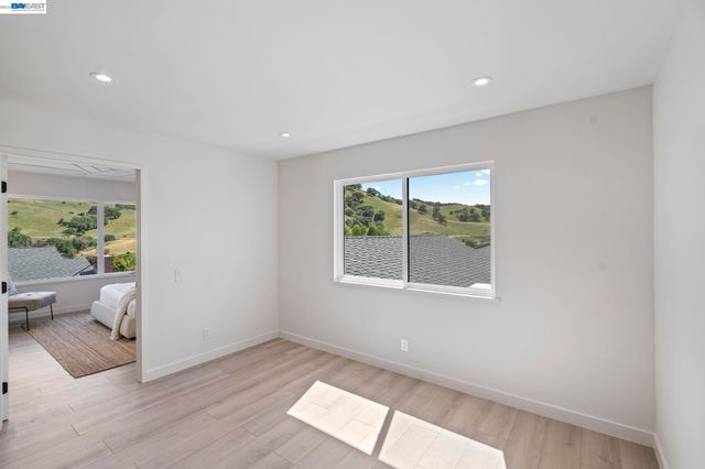 6223 Valroy Dr, San Jose, CA 95123