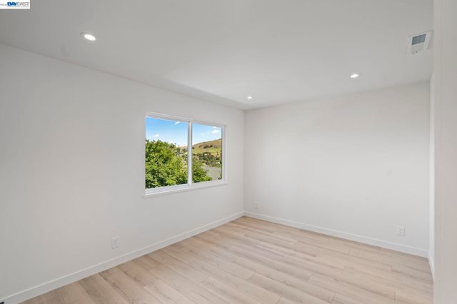 6223 Valroy Dr, San Jose, CA 95123