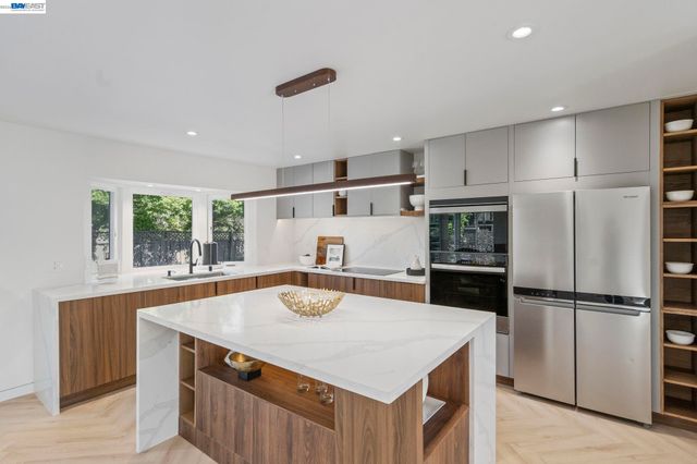 6223 Valroy Dr, San Jose, CA 95123
