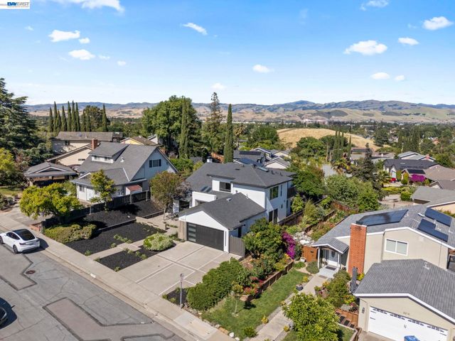 6223 Valroy Dr, San Jose, CA 95123
