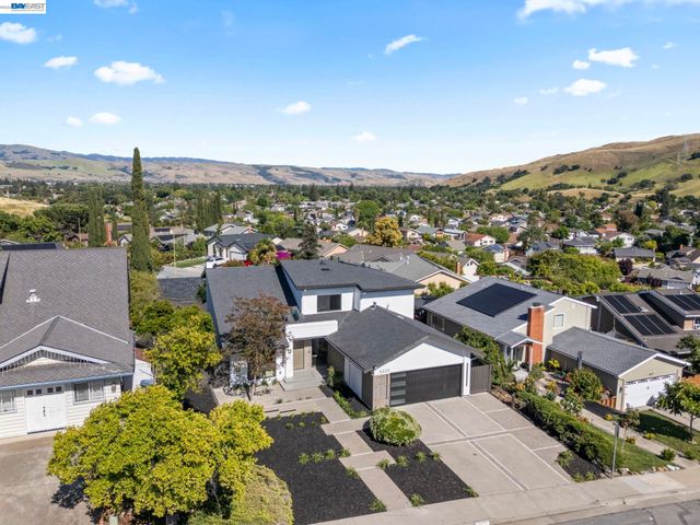 6223 Valroy Dr, San Jose, CA 95123