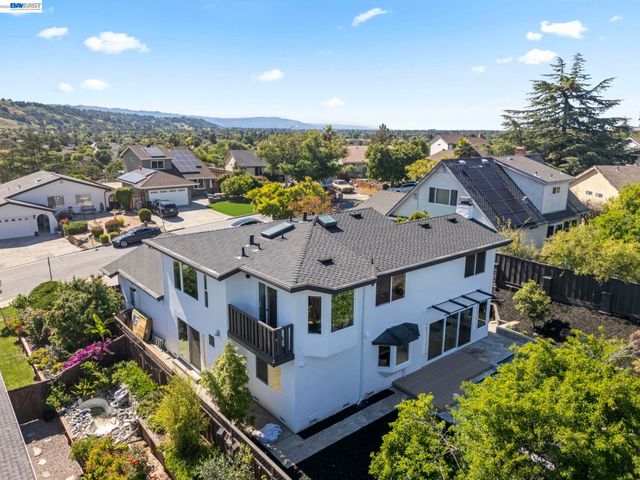 6223 Valroy Dr, San Jose, CA 95123
