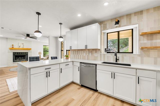 1402 Cedar Oaks Lane, Harker Heights, TX 76548