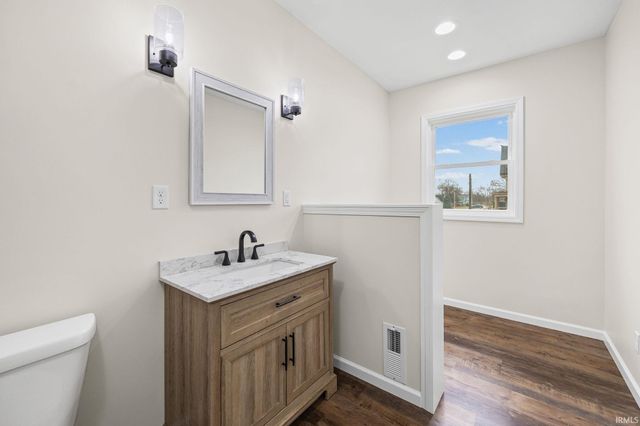 102 S Sheets Street, Oxford, IN 47971