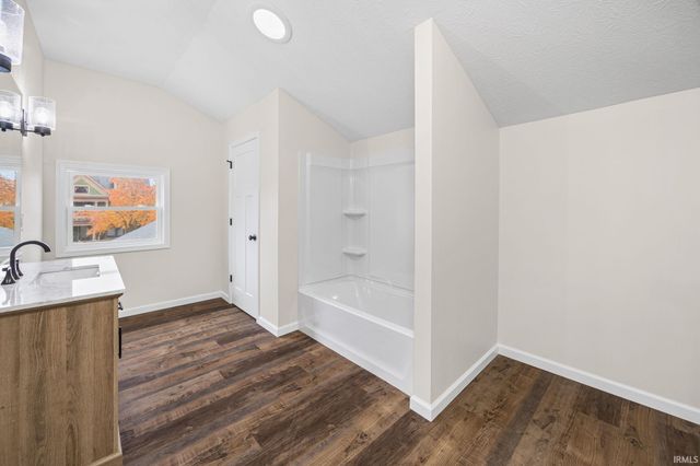 102 S Sheets Street, Oxford, IN 47971