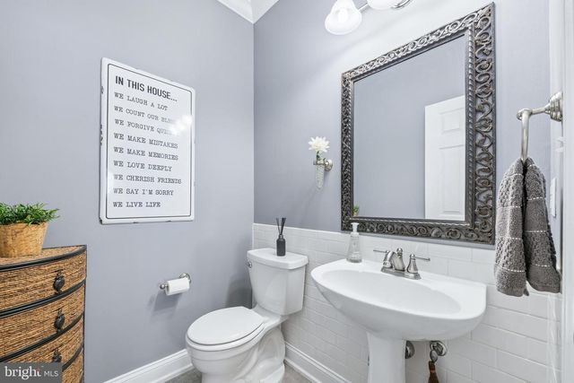75 MANLEY RD, Pennington, NJ 08534