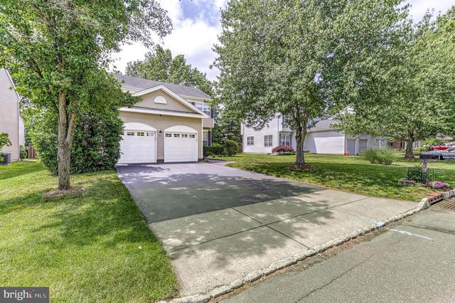 75 MANLEY RD, Pennington, NJ 08534