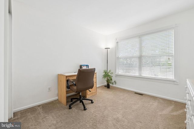 75 MANLEY RD, Pennington, NJ 08534