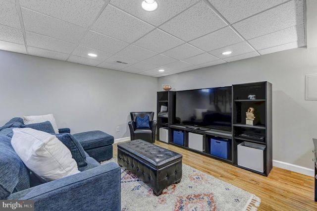 75 MANLEY RD, Pennington, NJ 08534