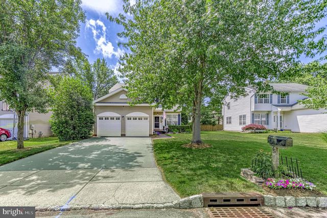 75 MANLEY RD, Pennington, NJ 08534