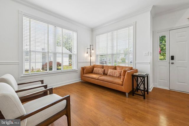 75 MANLEY RD, Pennington, NJ 08534