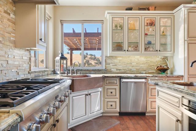 11195 Vintage Rd, Ione, CA 95640