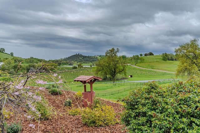 11195 Vintage Rd, Ione, CA 95640