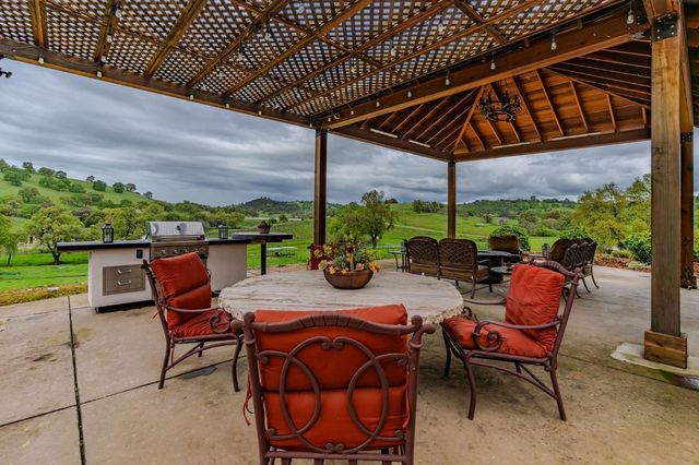 11195 Vintage Rd, Ione, CA 95640