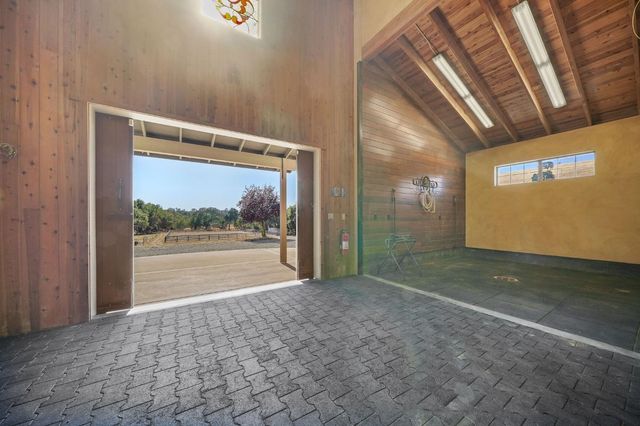 11195 Vintage Rd, Ione, CA 95640