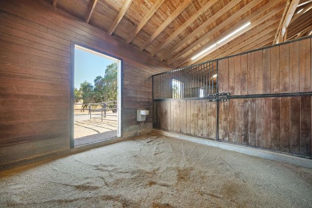 11195 Vintage Rd, Ione, CA 95640