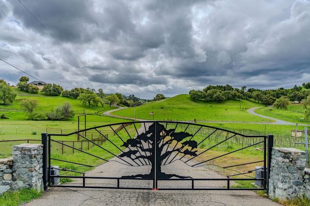 11195 Vintage Rd, Ione, CA 95640