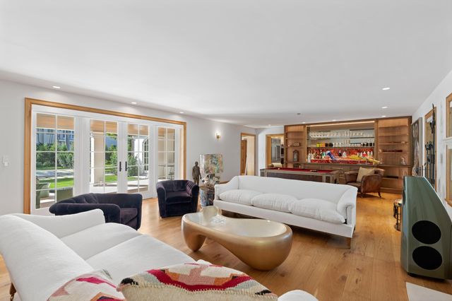 239 Emerald Lane, Palm Beach, FL 33480