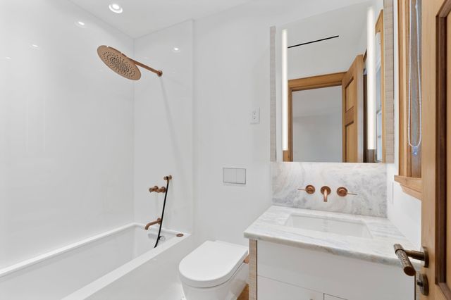 239 Emerald Lane, Palm Beach, FL 33480