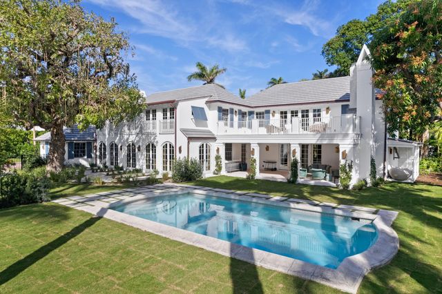 239 Emerald Lane, Palm Beach, FL 33480