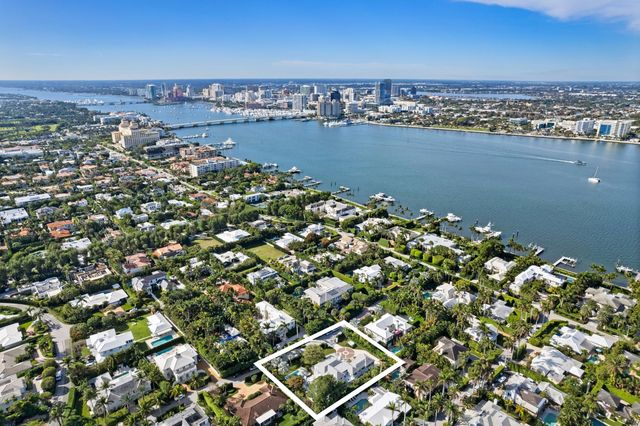 239 Emerald Lane, Palm Beach, FL 33480