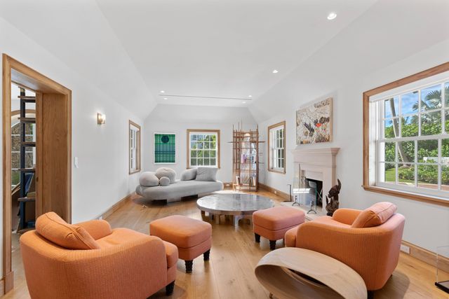 239 Emerald Lane, Palm Beach, FL 33480