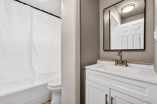 7721 Michigan Avenue, St Louis, MO 63111