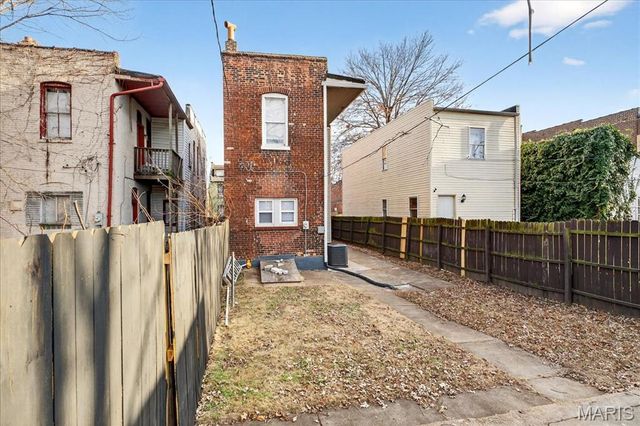 7721 Michigan Avenue, St Louis, MO 63111