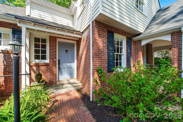 431 9th Street NW, Hickory, NC 28601
