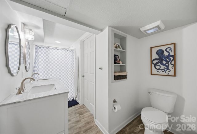 431 9th Street NW, Hickory, NC 28601