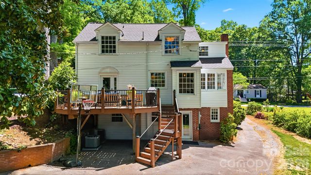 431 9th Street NW, Hickory, NC 28601