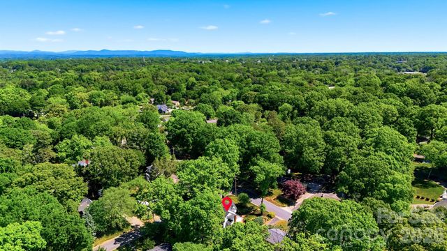 431 9th Street NW, Hickory, NC 28601