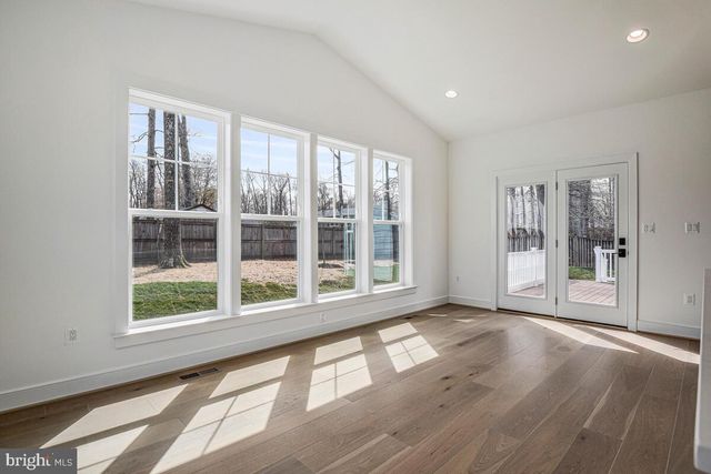 8205 DABNEY AVE, Springfield, VA 22152