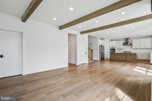 8205 DABNEY AVE, Springfield, VA 22152