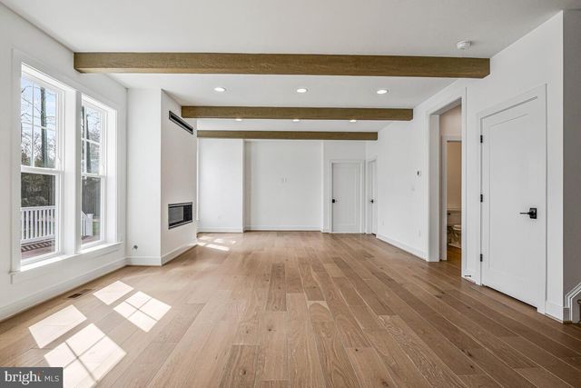 8205 DABNEY AVE, Springfield, VA 22152