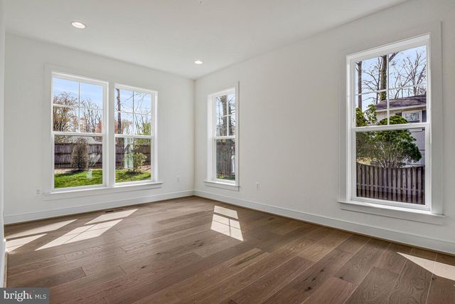 8205 DABNEY AVE, Springfield, VA 22152