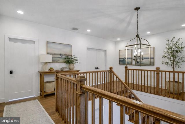 8205 DABNEY AVE, Springfield, VA 22152