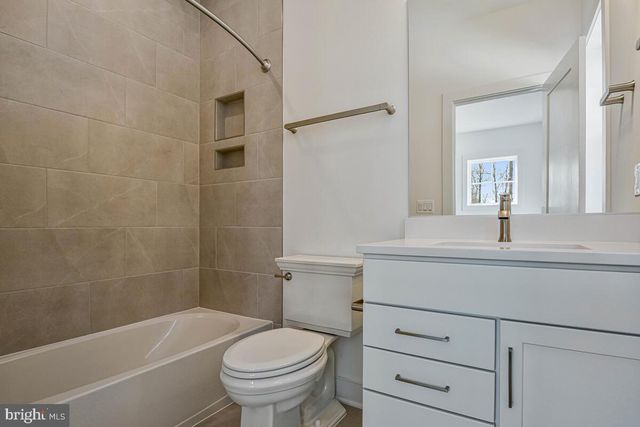 8205 DABNEY AVE, Springfield, VA 22152