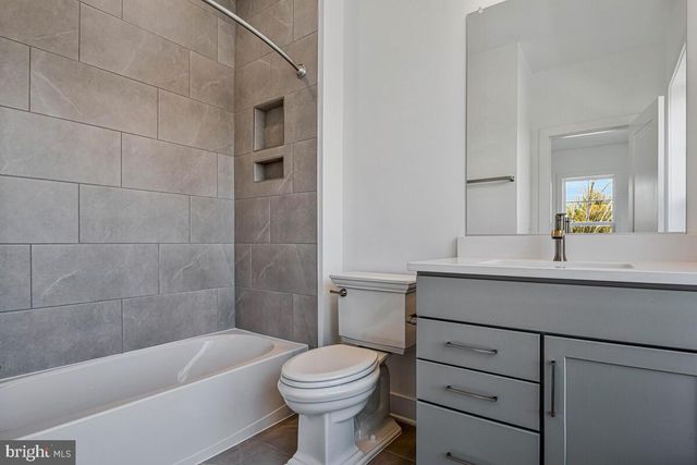 8205 DABNEY AVE, Springfield, VA 22152